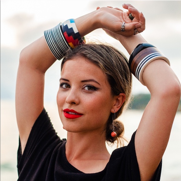 HANDMADE Wide Vintage Repro Lucite Bangle! 1 Left! - Picture 7 of 8